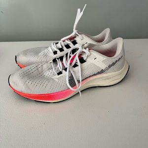 Nike Wmns Air Zoom Pegasus 38 'Rawdacious' size 9